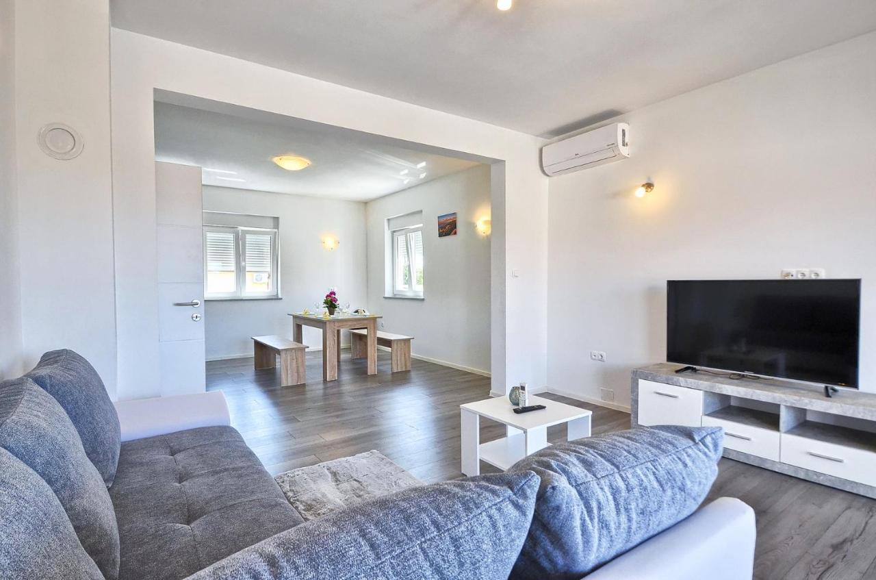 Villa Alexandria Ližnjan Zewnętrze zdjęcie